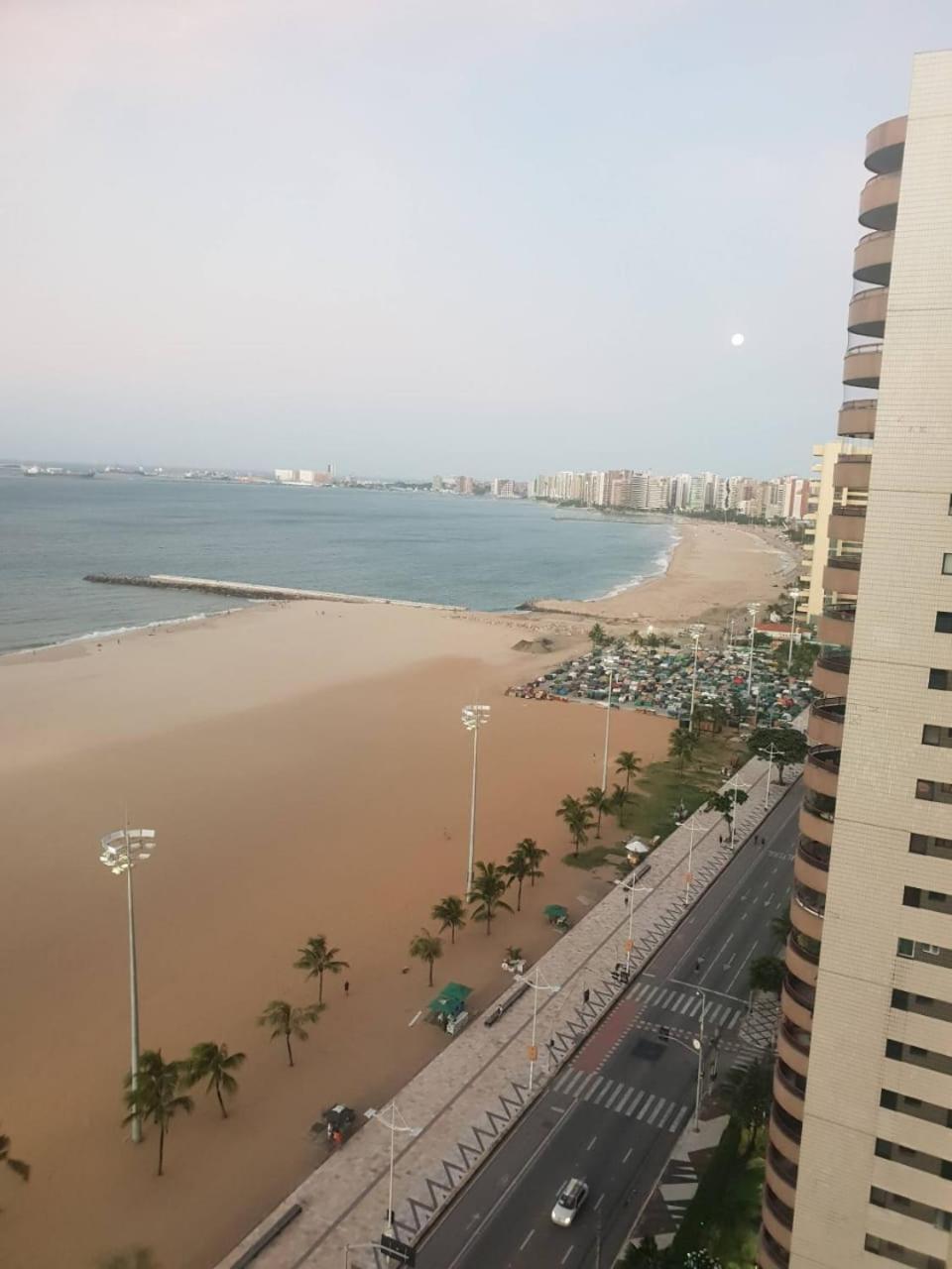 Com Vista Maravilhosa O Mar *